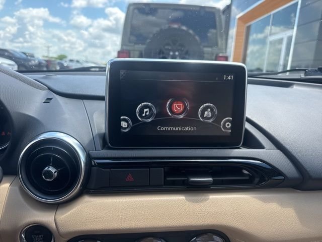 Used 2016 Red Mazda Grand Touring image 11