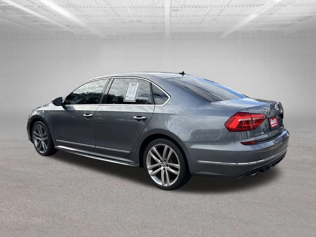 Used 2016 Gray Volkswagen 1.8T R-Line image 6