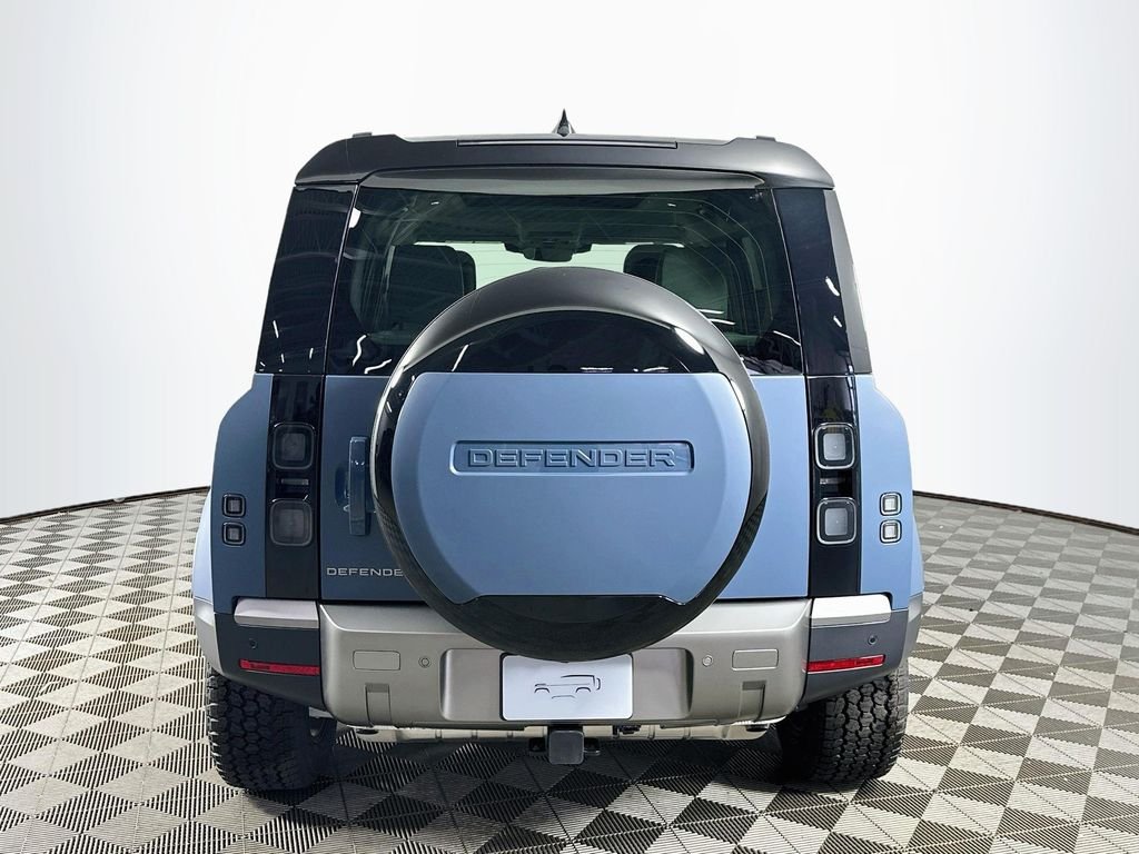 New 2026 Tasman Blue Land Rover S image 6