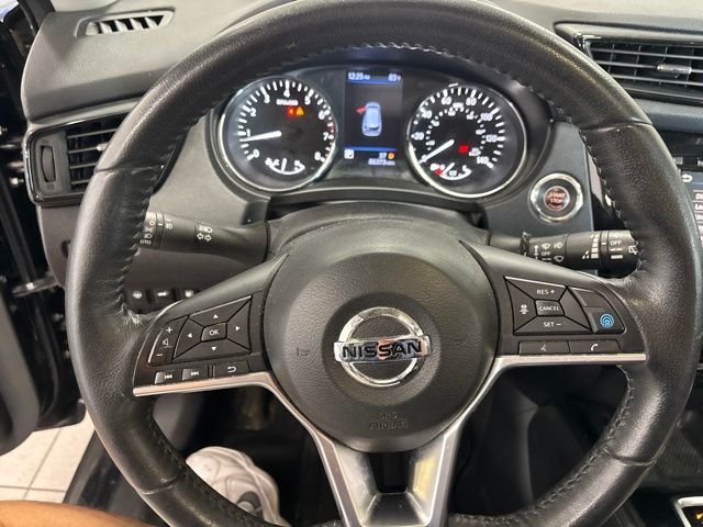 Used 2019 Black Nissan SL image 20