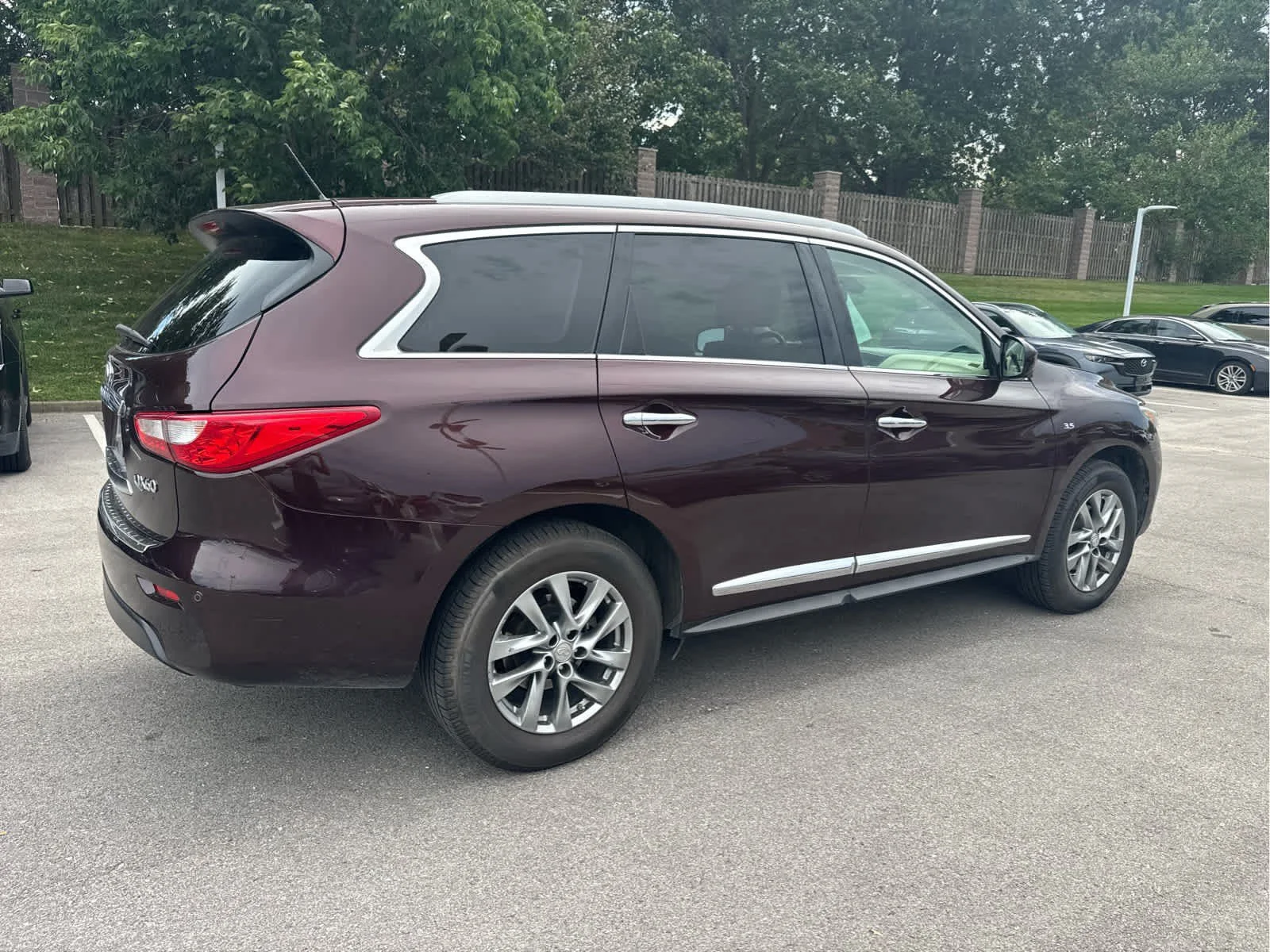 Used 2015 Midnight Garnet INFINITI AWD image 4