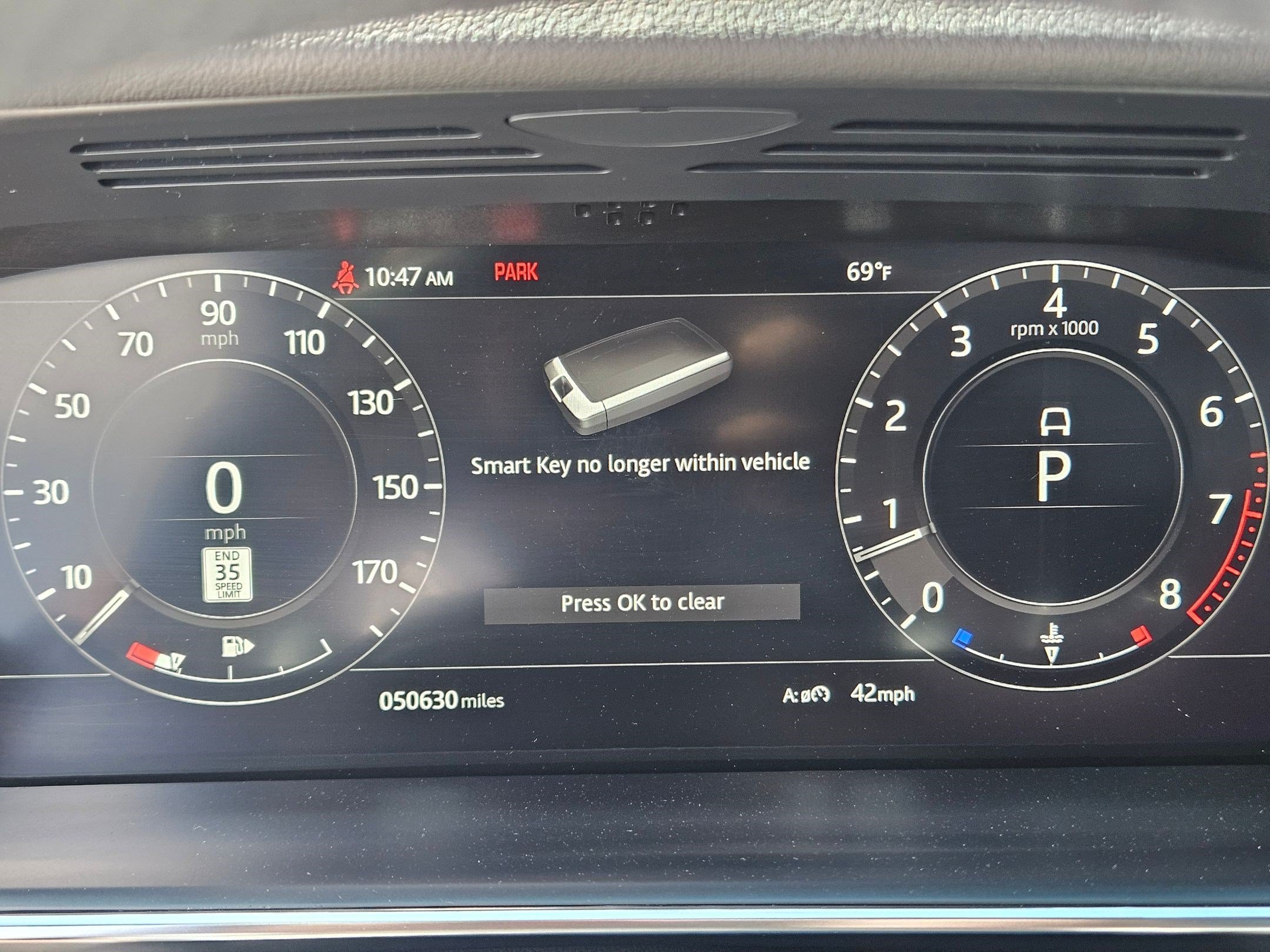 Used 2022 White Land Rover HSE Dynamic image 21