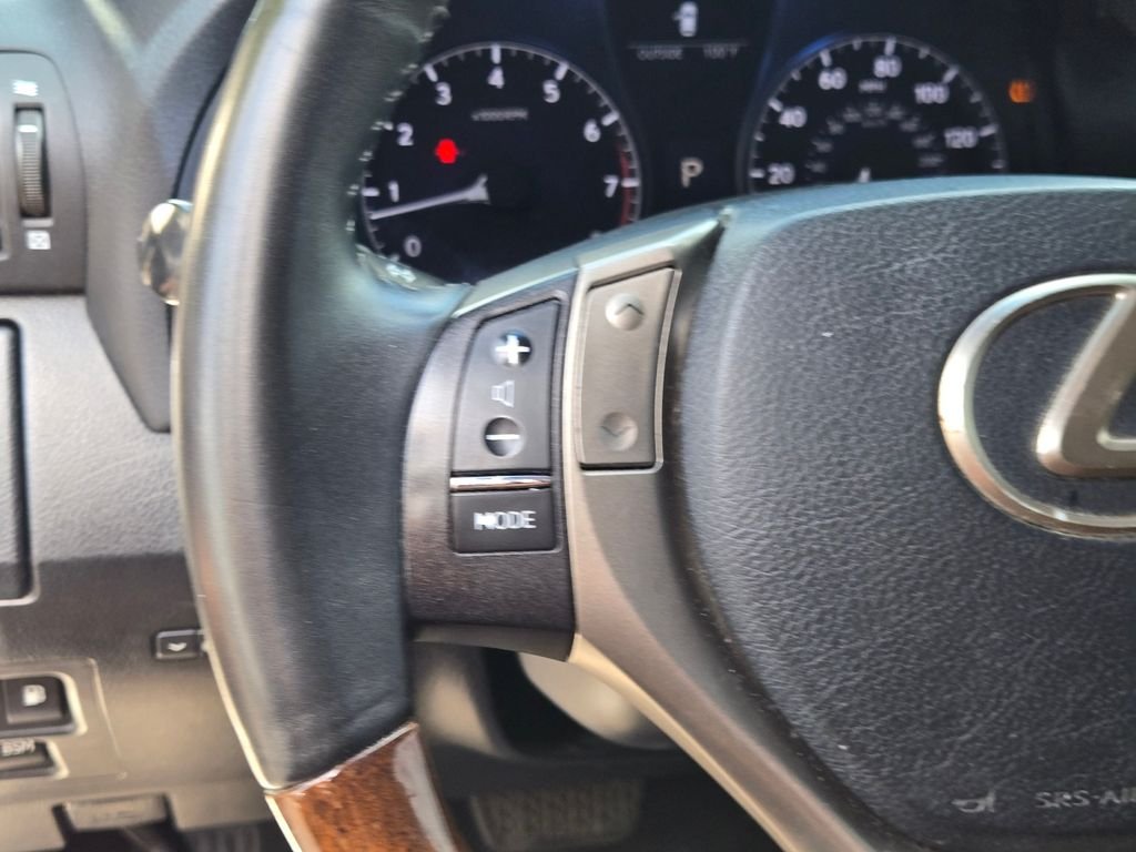Used 2013 White Lexus 350 image 24