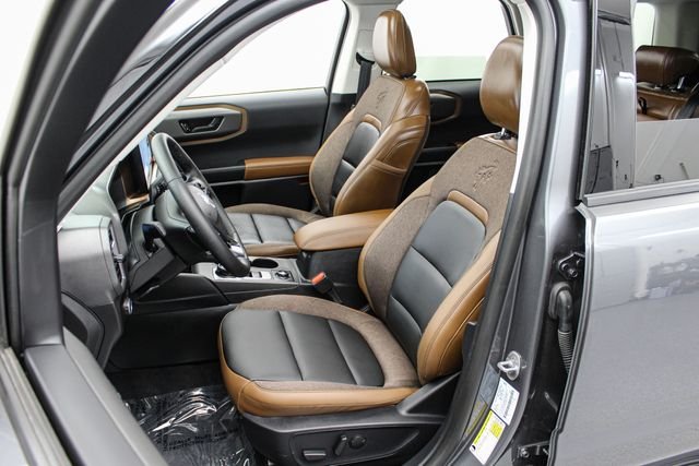 New 2026 Carbonized Gray Metallic Ford Outer Banks® image 21
