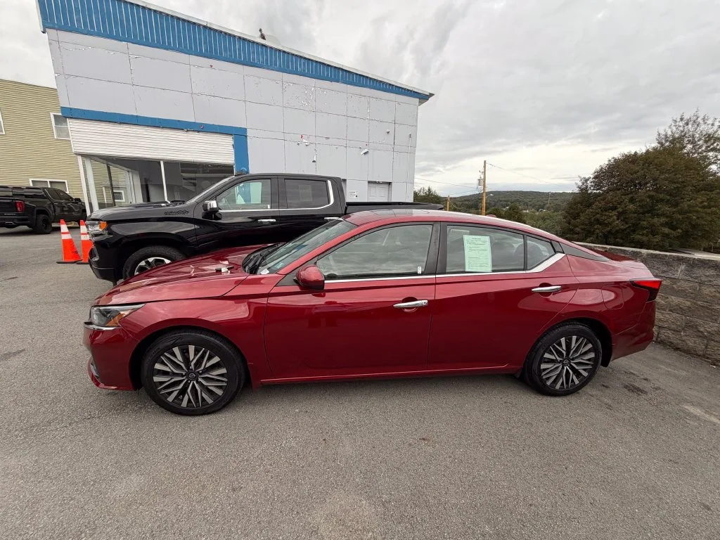Used 2023 Nissan Altima SV with VIN 1N4BL4DW1PN424537 for sale in Forest City, PA