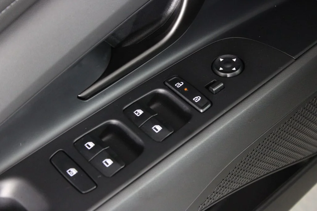 Used 2026 Black Hyundai SEL Sport image 23