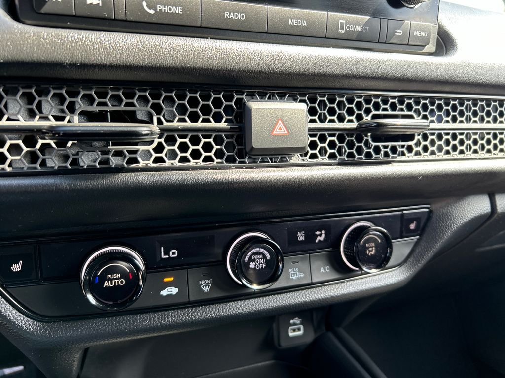 Used 2024  Honda Sport image 17