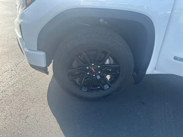New 2026 Summit White GMC Elevation image 31