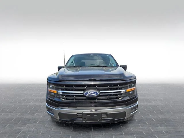 Used 2025 Black Ford XLT image 2