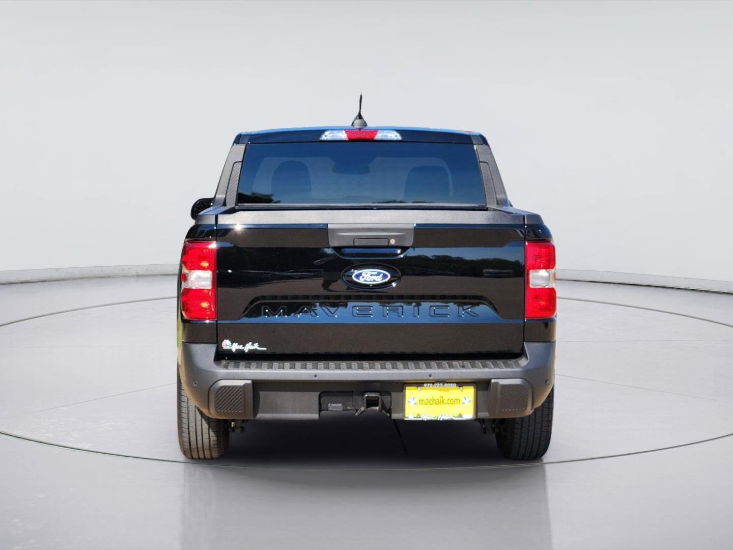 Used 2025 Shadow Black Ford XLT image 5