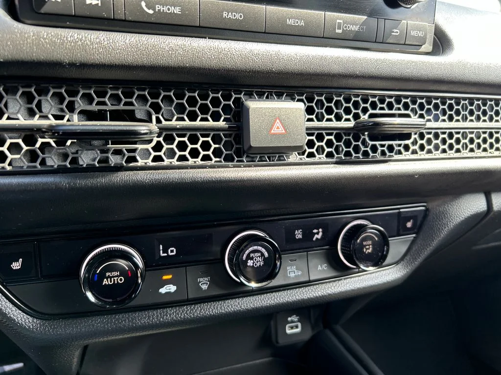 Used 2024  Honda Sport image 17