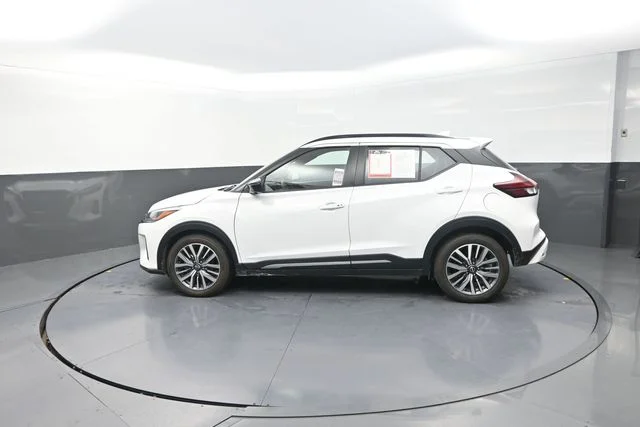 Used 2024 White Nissan SR image 73