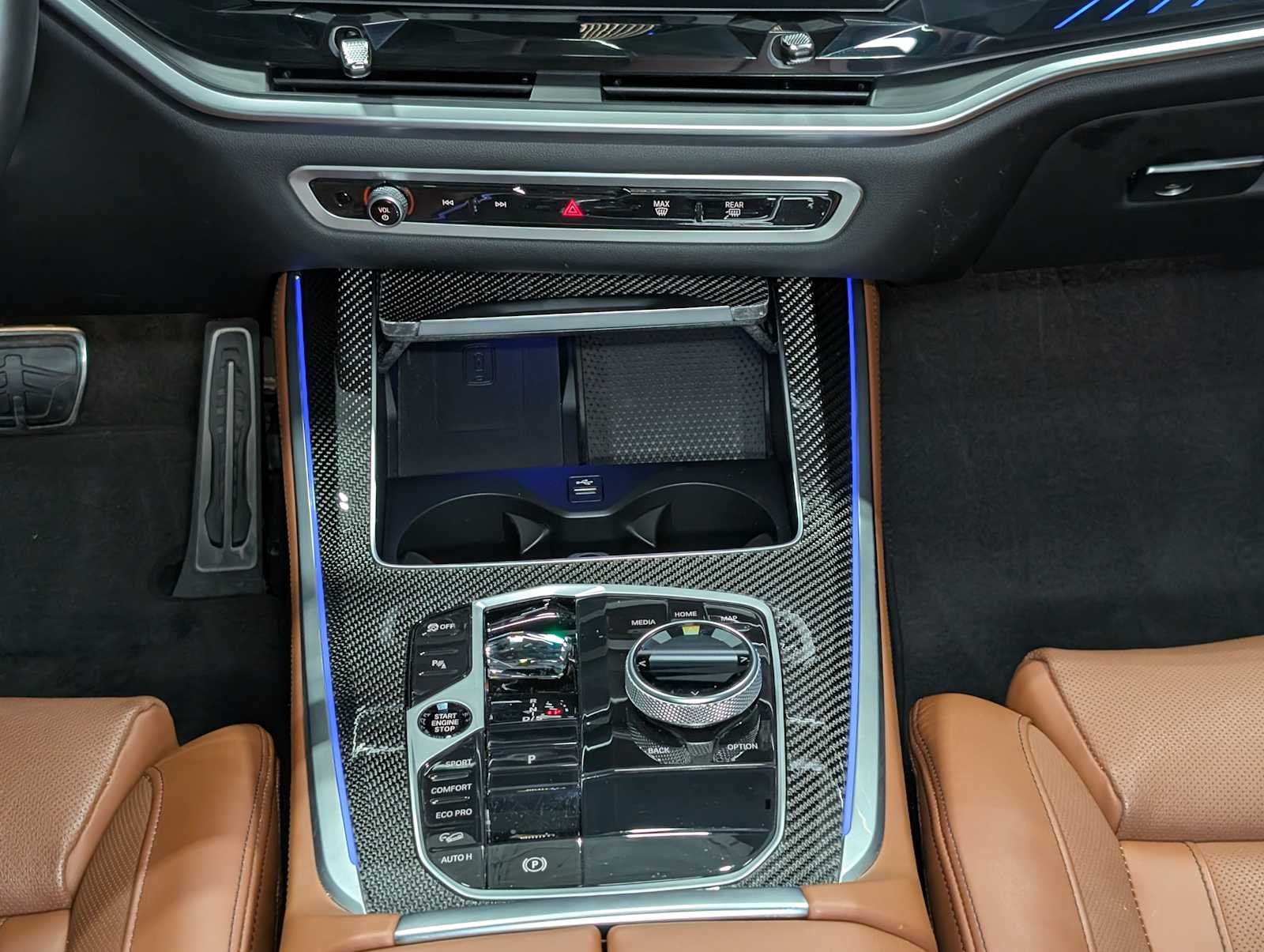 Used 2025 Skyscraper Grey Metallic BMW M60i image 20