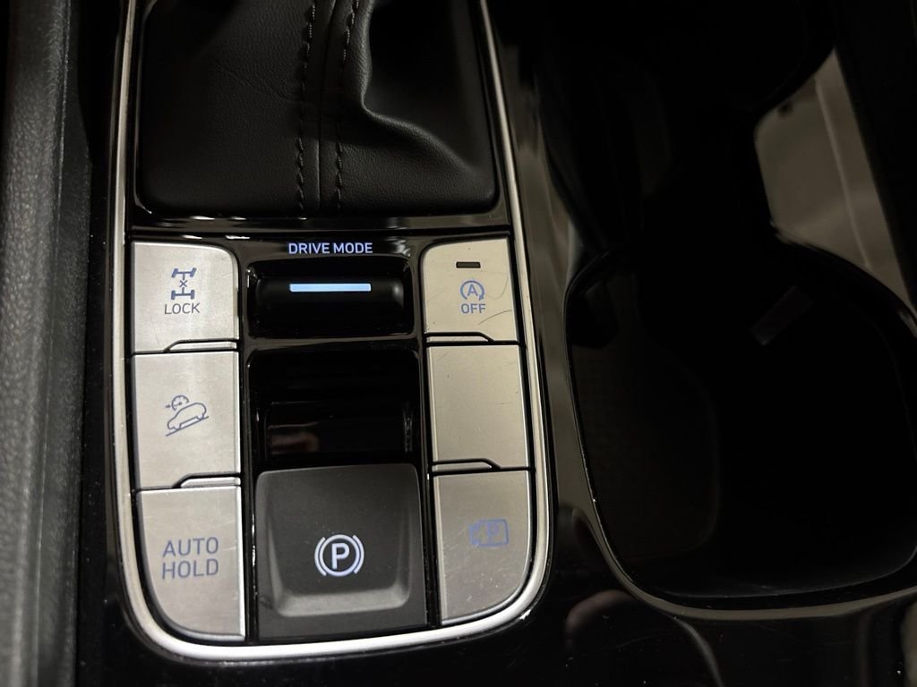 Used 2023 White Hyundai SEL image 23