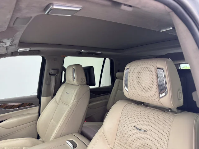 Used 2021 Shadow Metallic Cadillac Premium Luxury Platinum image 4