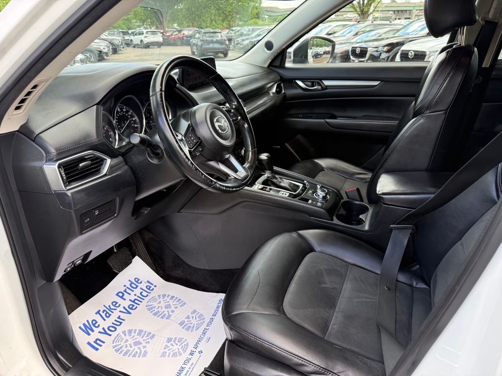 Used 2017 White Mazda Touring image 20