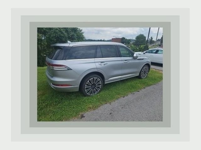 Used 2020 Silver Lincoln Black Label image 1