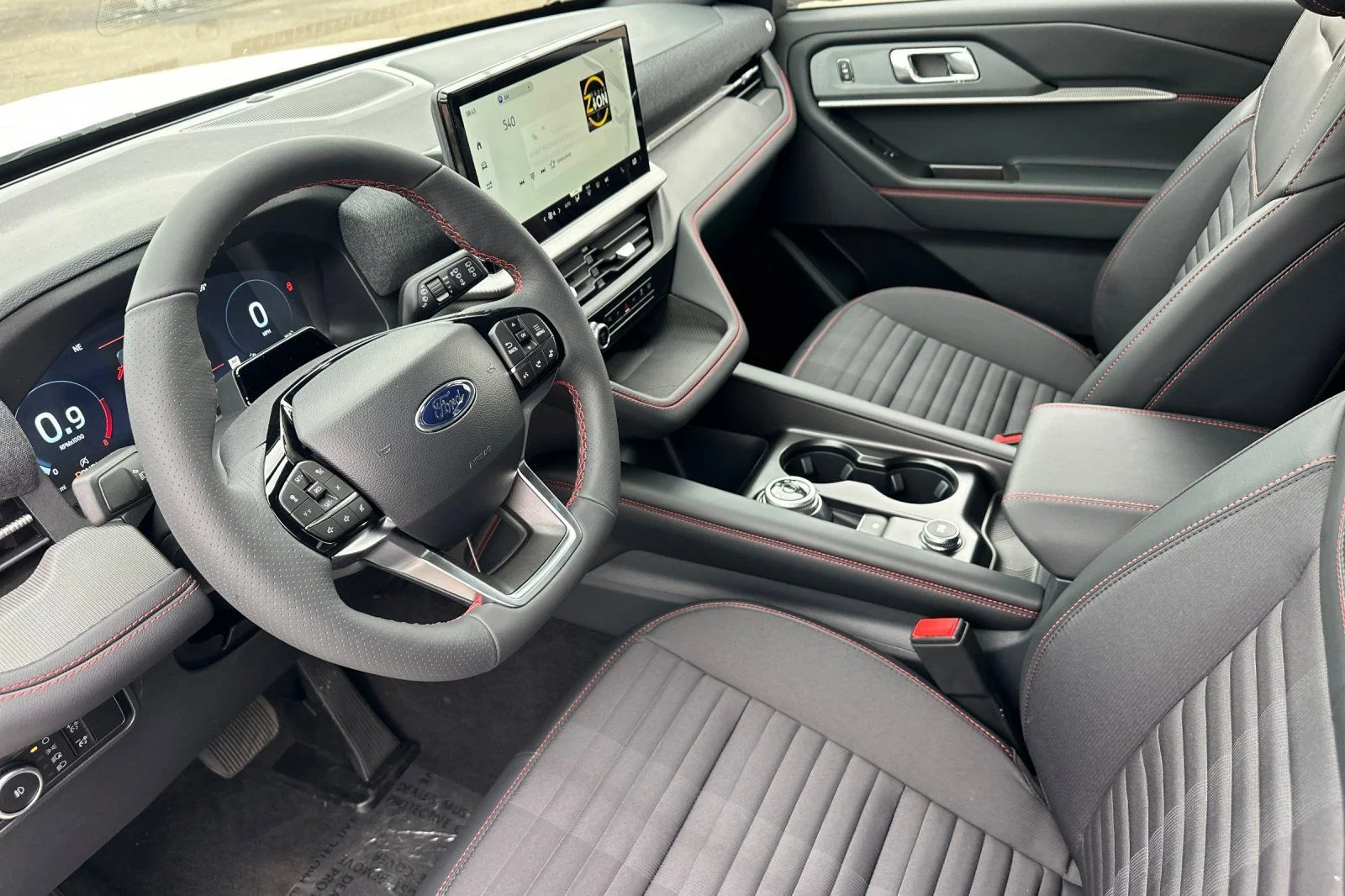 New 2026 Star White Metallic Tri-Coat Ford ST-Line image 6