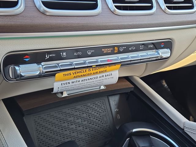 New 2026 MANUFAKTUR Moonlight White Metallic Mercedes-Benz GLS450 image 13