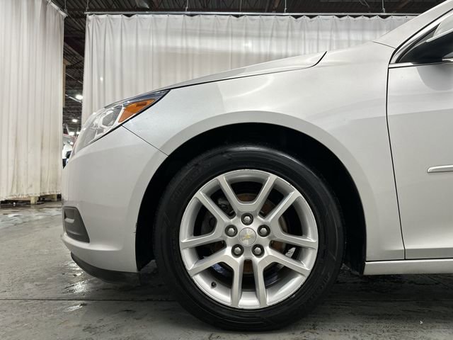 Used 2013 SILVER ICE METALLIC Chevrolet LT image 21
