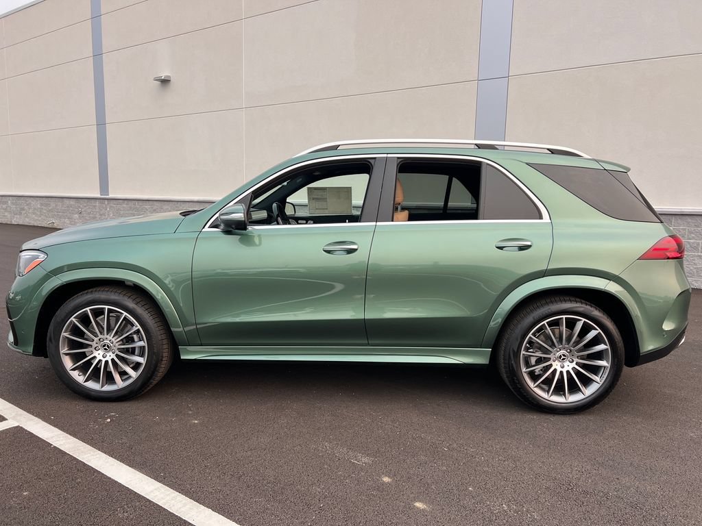 New 2026 MANUFAKTUR Ireland Mid Green Metallic Mercedes-Benz GLE 350 image 42
