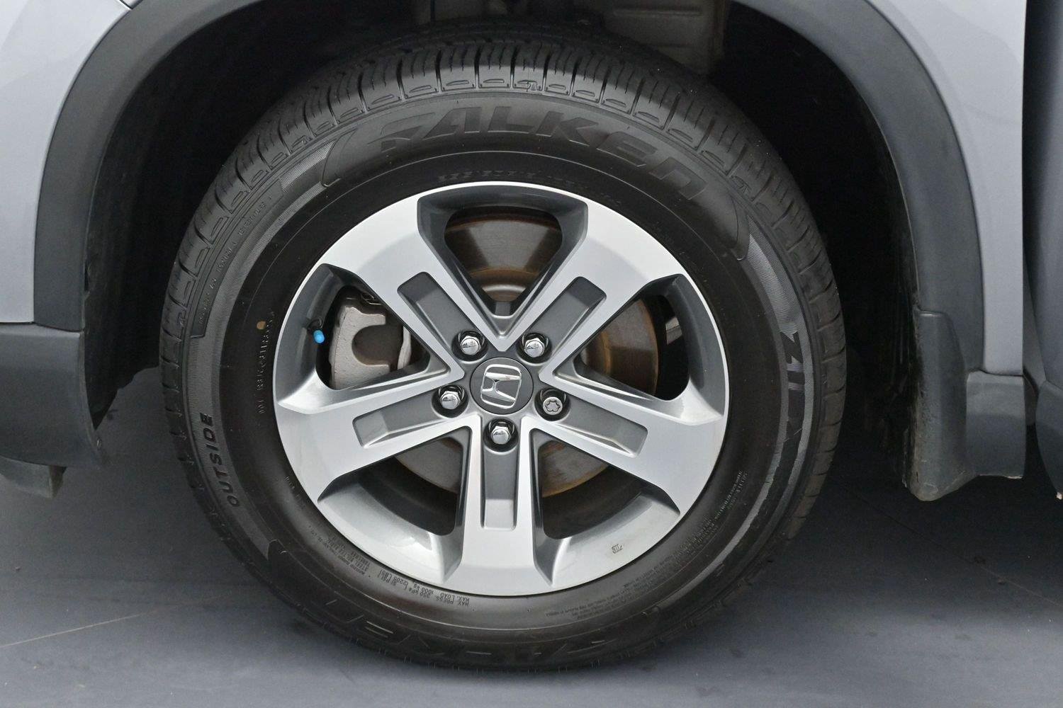 Used 2024 Lunar Silver Metallic Honda EX-L image 40