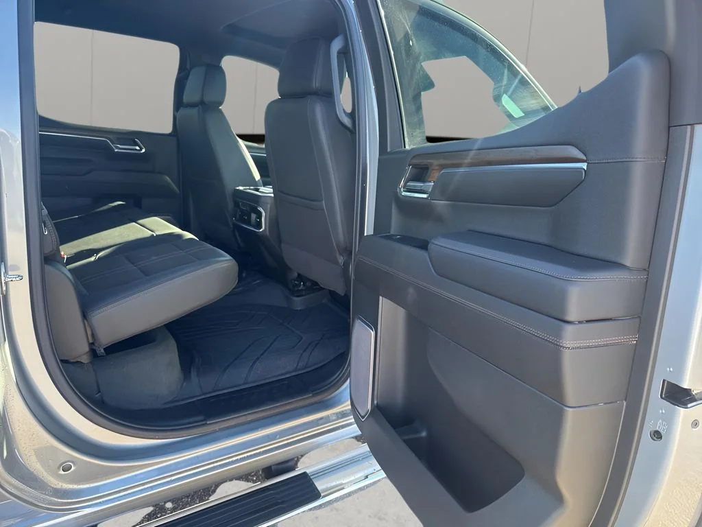 Used 2023 Sterling Gray Metallic Chevrolet High Country image 19
