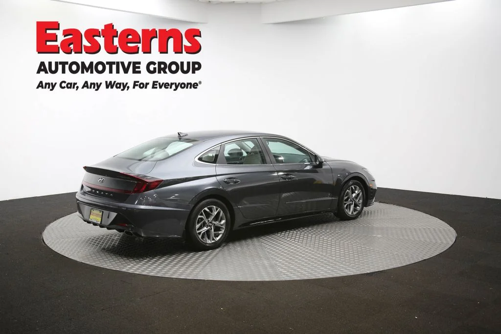 Used 2023 Gray Hyundai SEL image 39