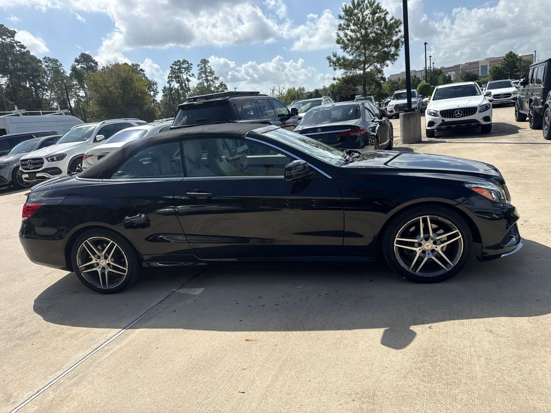 Used 2016 Black Mercedes-Benz E 400 image 3