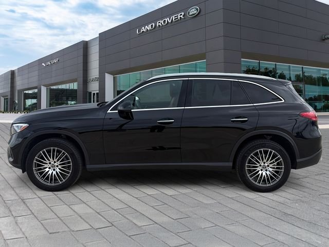 Used 2024 White Mercedes-Benz GLC 300 image 2