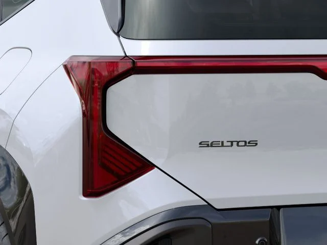 New 2027 Snow White Pearl / Black Roof Kia X-Line S image 11