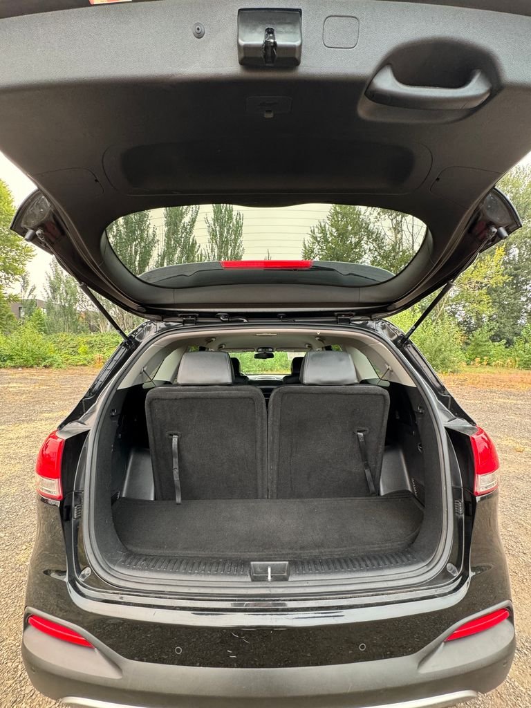 Used 2017 Ebony Black Kia EX image 9