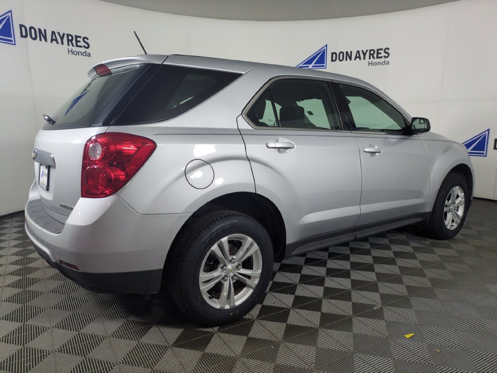 Used 2015 Silver Ice Metallic Chevrolet LS image 5