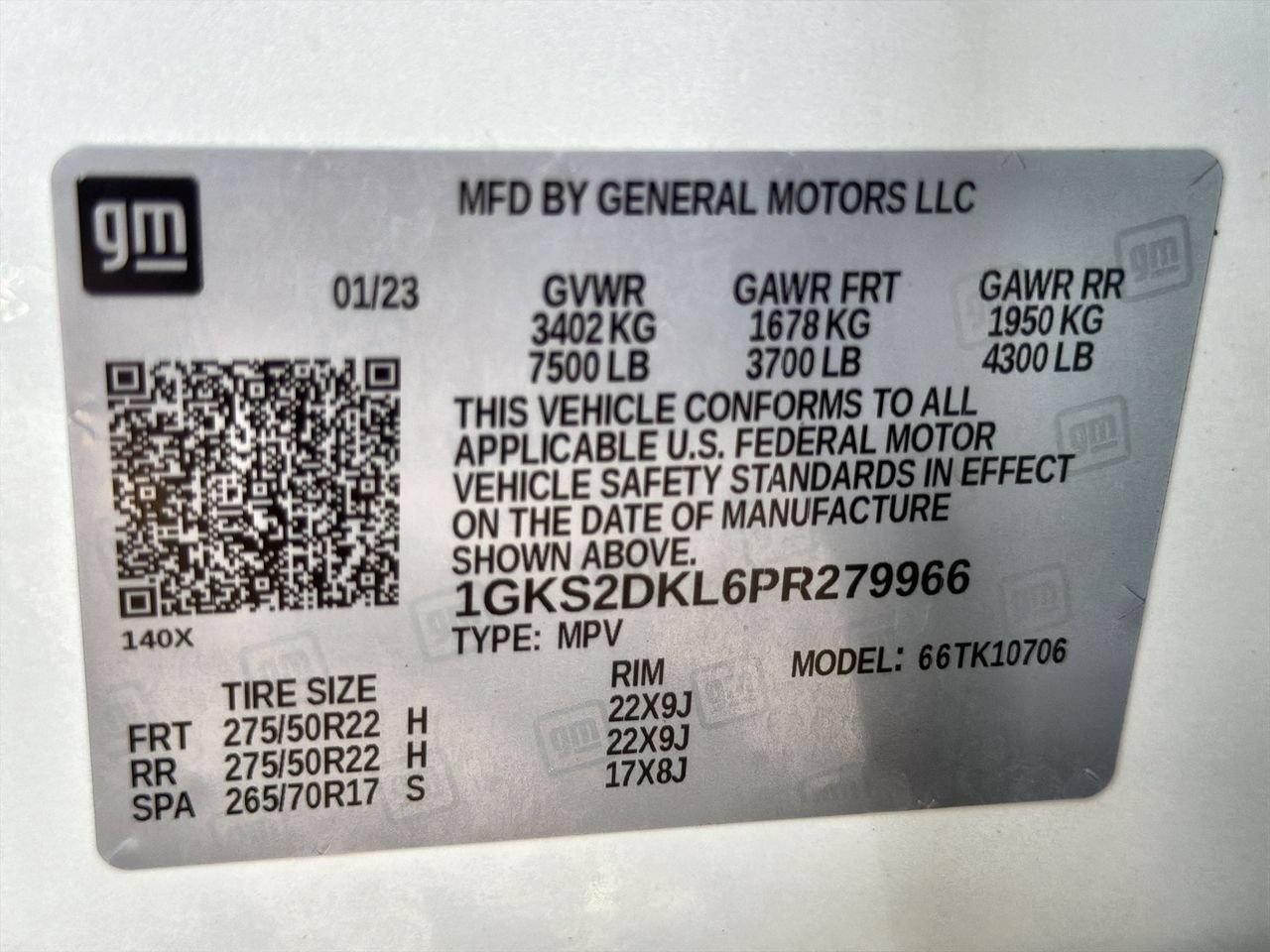 Used 2023 WHITE FROST TRICOAT GMC Denali image 29