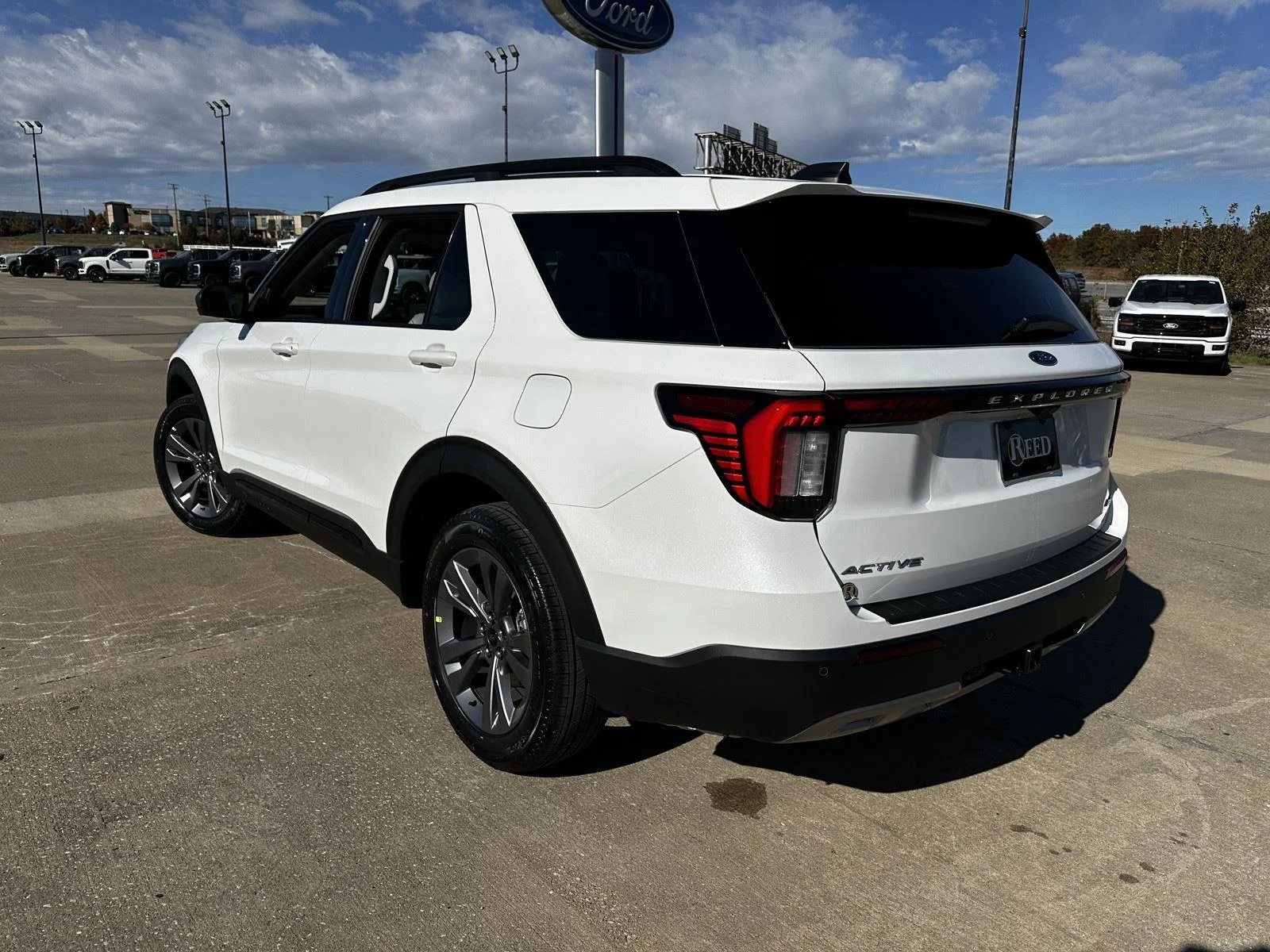 New 2026 Star White Metallic Tri-Coat Ford Active image 7