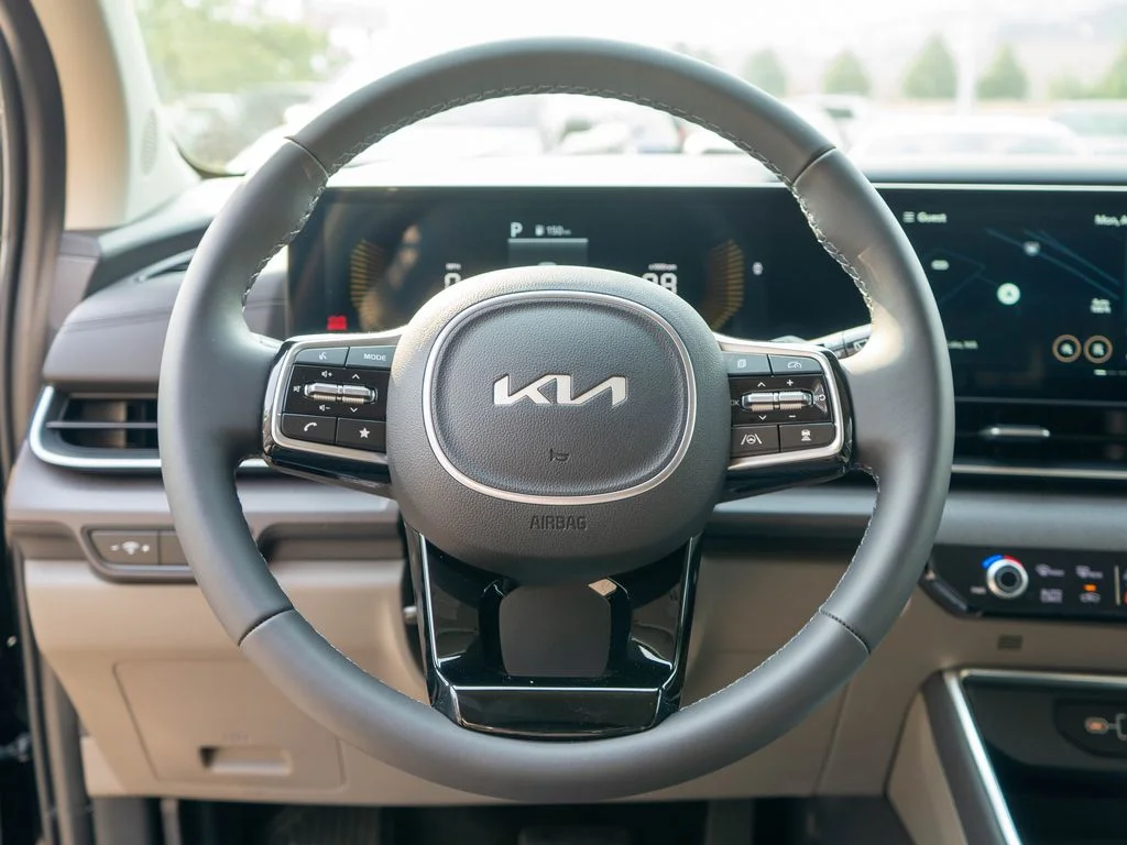 New 2026 Aurora Black Pearl Kia EX image 17