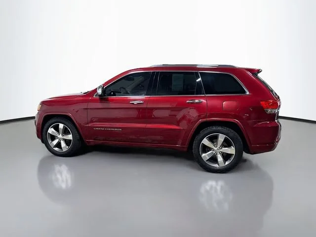 Used 2015  Jeep Overland image 9