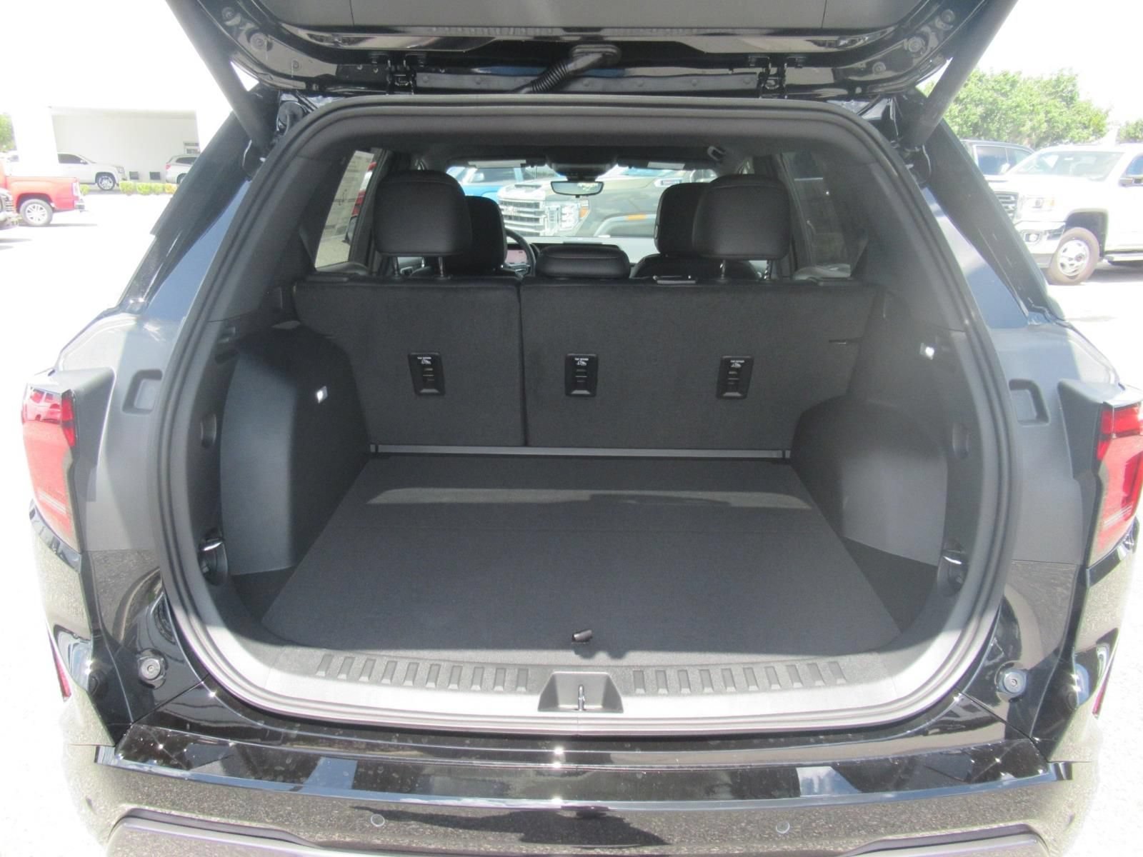 2027 GMC Terrain AT4 - Photo 33