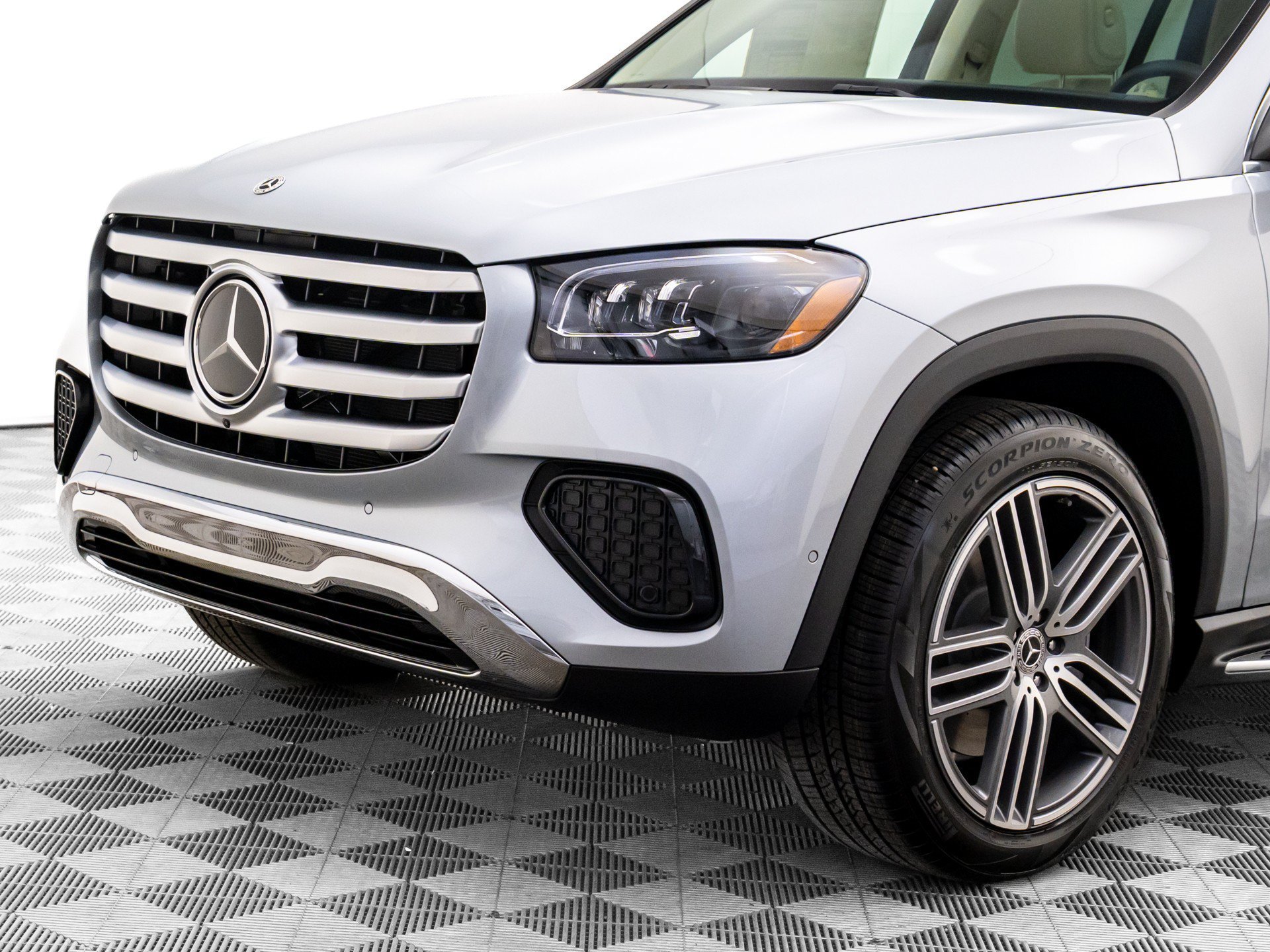 New 2026 Silver Mercedes-Benz GLS 450 image 77