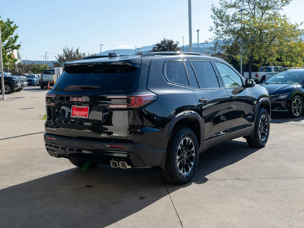 2027 GMC Acadia AT4 - Photo 7