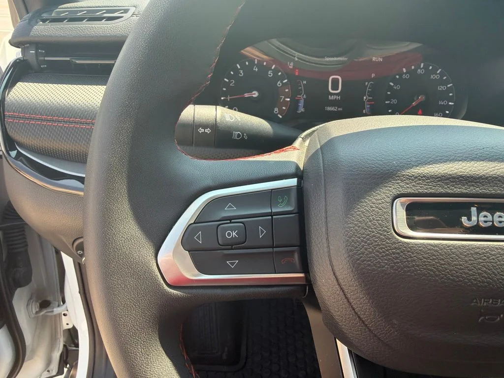 Used 2025 White Jeep Trailhawk image 9