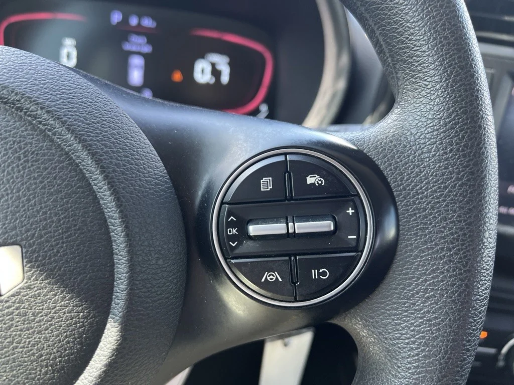 2023 Kia Soul LX - Photo 13