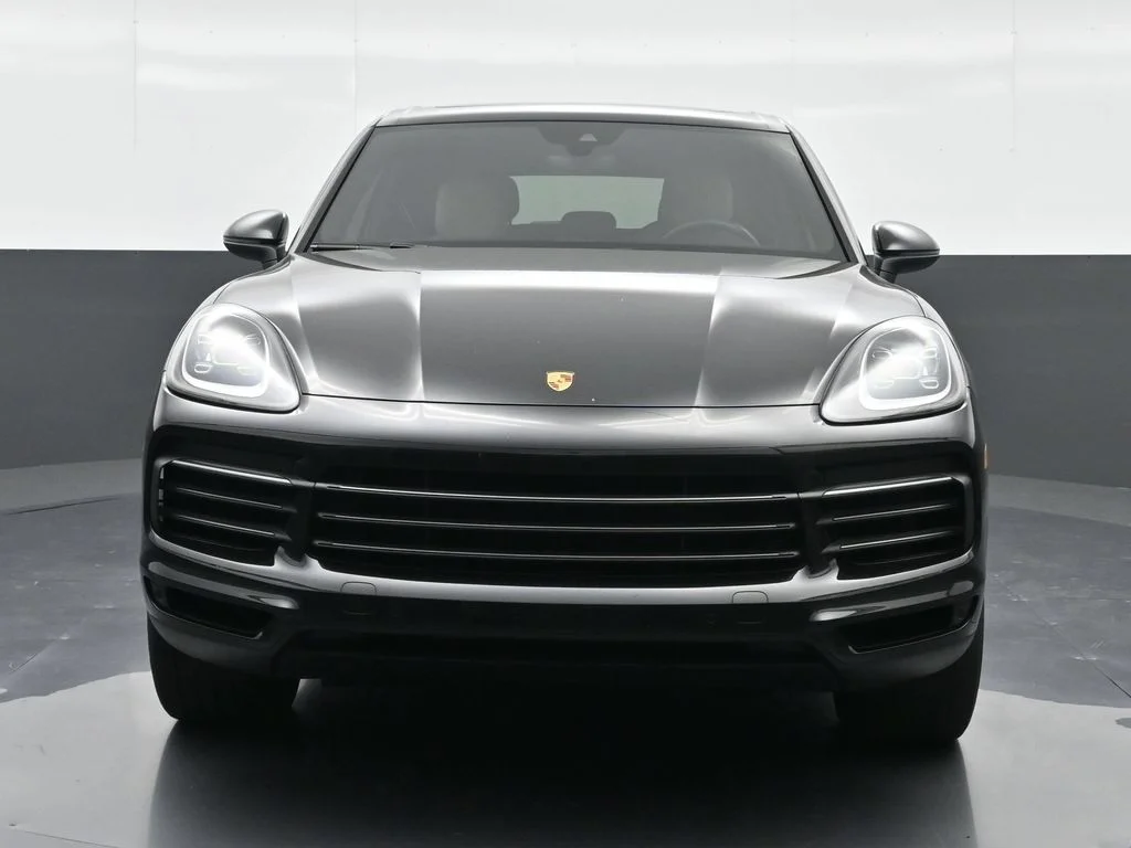 Used 2023  Porsche  image 6