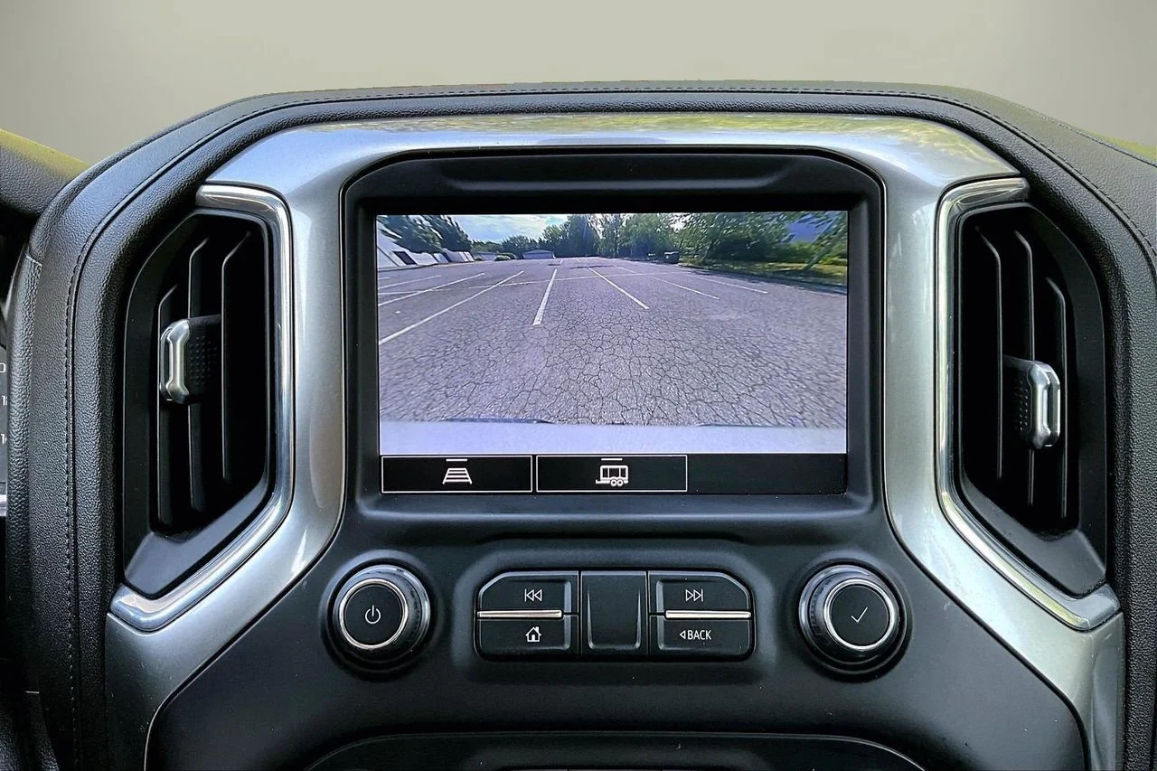 Used 2021 Silver Chevrolet RST image 13