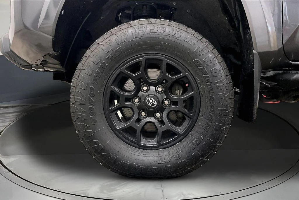 Used 2022 Gray Toyota SR5 image 13