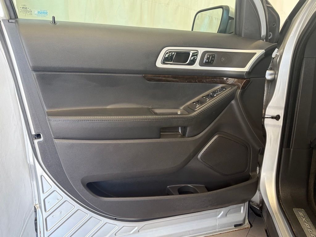 Used 2014 Ingot Silver Ford Limited image 19
