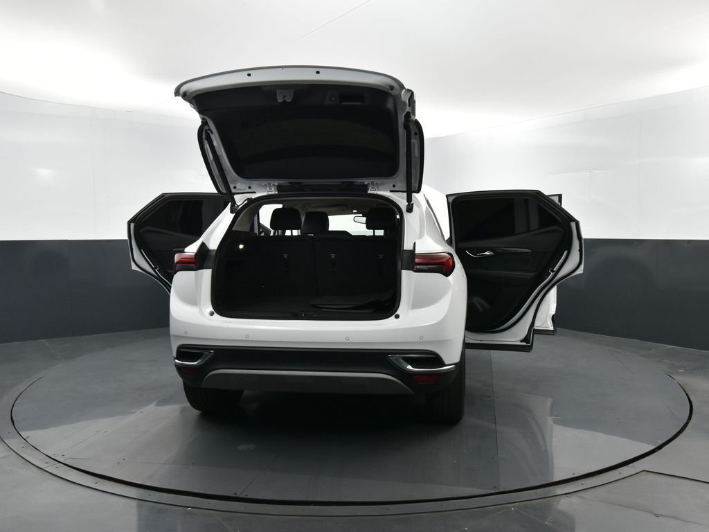 Used 2023 Summit White Buick Essence image 33