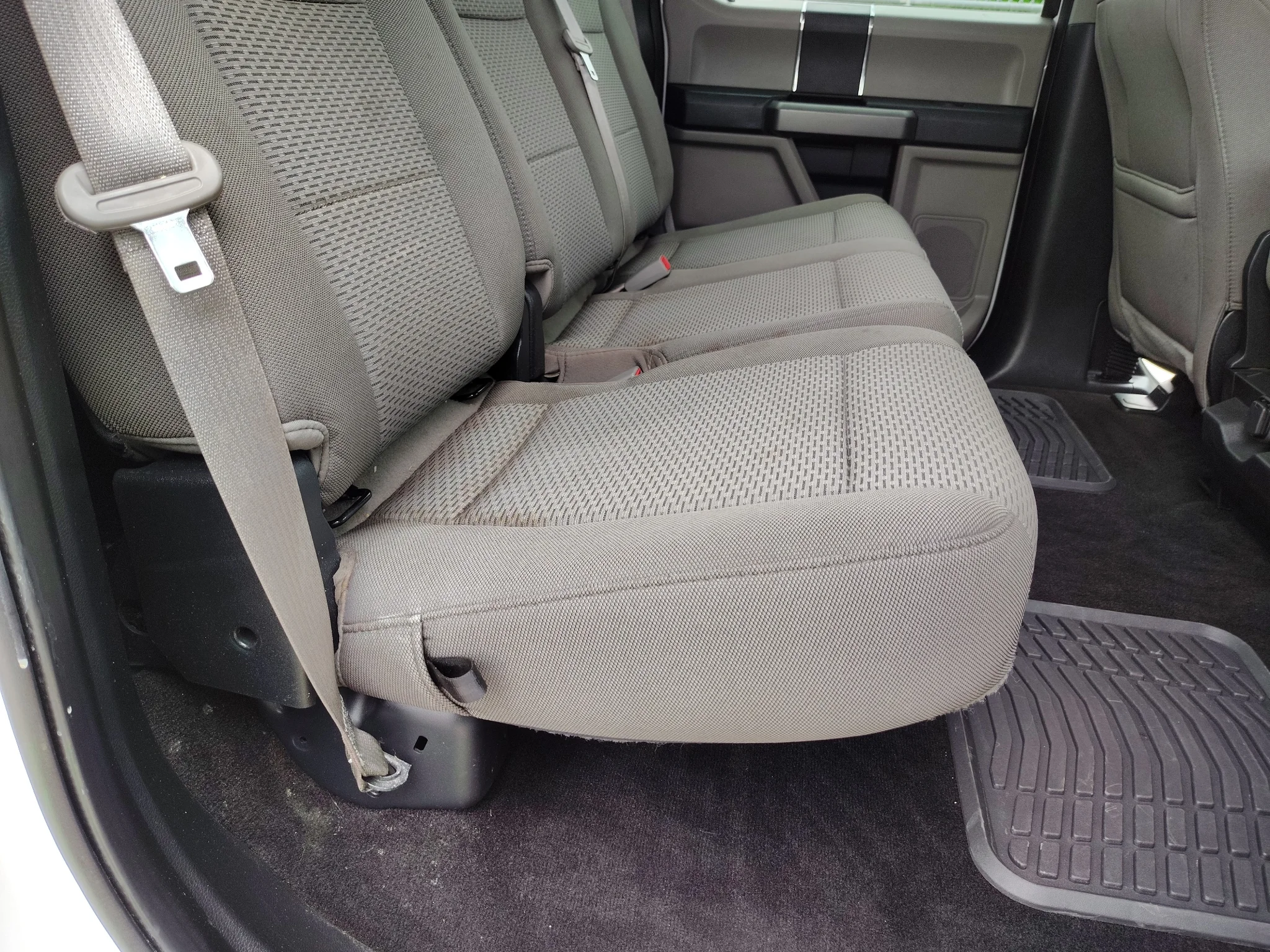 Used 2020 Oxford White Ford XLT image 13