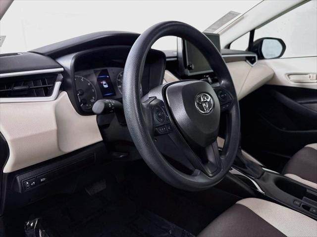 Certified Used 2025 RED MC. Toyota  image 4