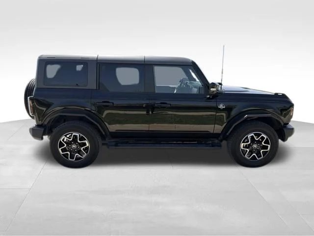 Used 2024 Black Ford Outer Banks image 2